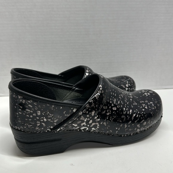 Dansko Clogs Mules Slip On Professional Shoes Patent Leather Black EU 40 US 10 - Picture 2 of 10